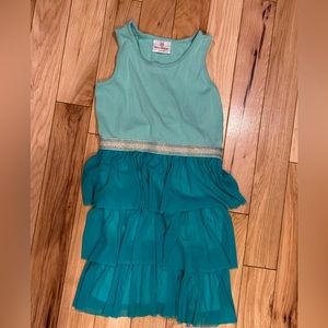 Hanna Andersson frilly teal sleeveless dress with silver elastic belt. Size 8
